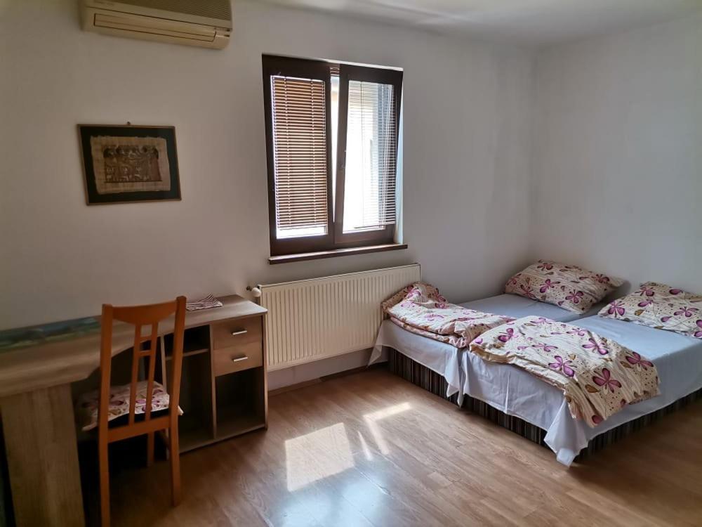 Anh' Private Rooms For Tourist Pressburg Exterior foto